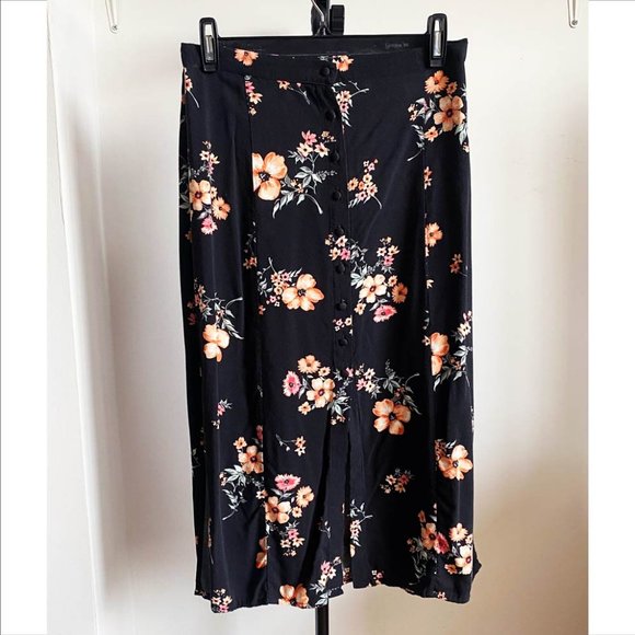 H&M Divided Floral Skirt - Picture 2 of 7